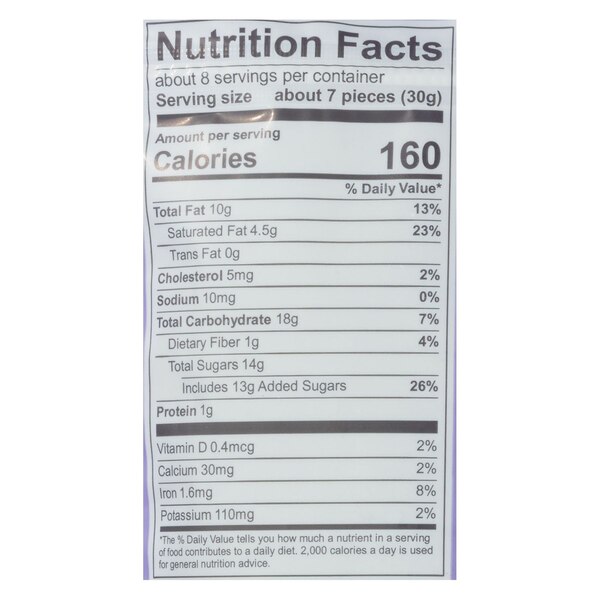 Well Market Milk Chocolate Cashews, 8 oz