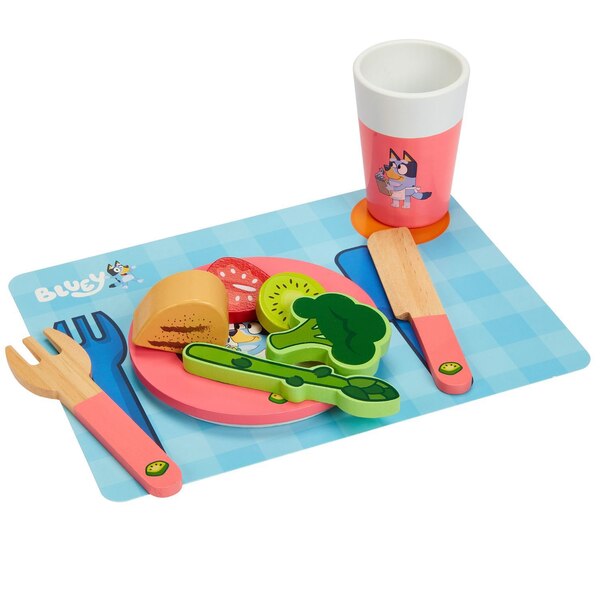 Bluey 32-Piece Wooden Dine in with Bluey Set