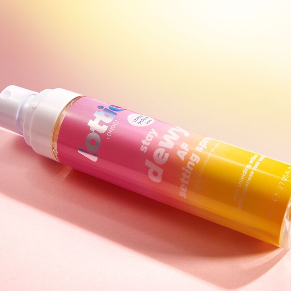 Lottie London Dewy AF Setting Spray