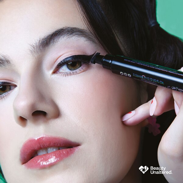 Lottie London Stamp Liner, Wing Edition