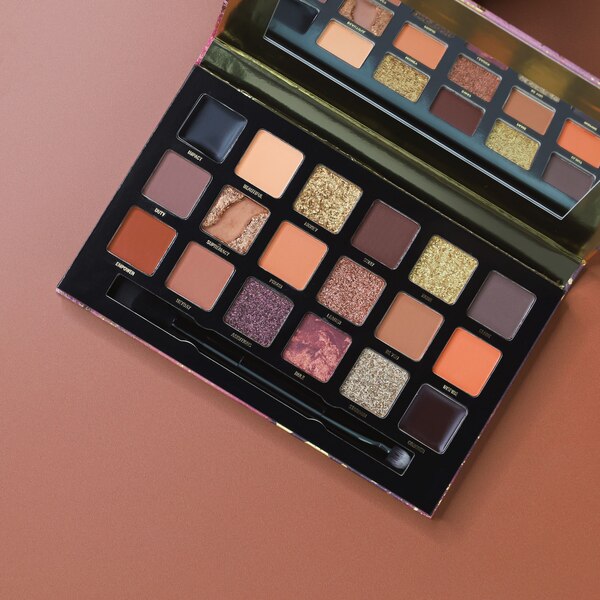W7 Influence Pressed Pigment Palette
