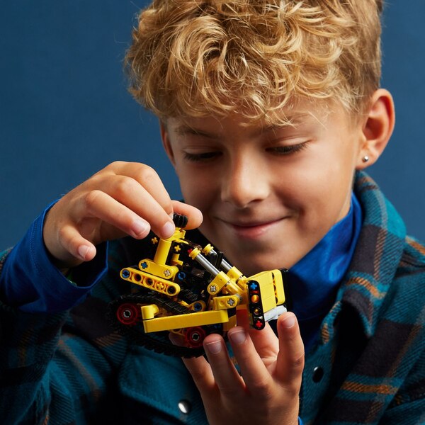 LEGO Technic Heavy Duty Bulldozer 42163