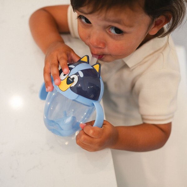 The First Years Bluey Weighted Straw Trainer Cup, 6 M+, 7 OZ
