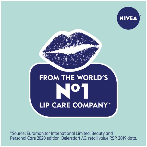 NIVEA 2 in 1 Lip Balm & Scrub with Aloe Vera