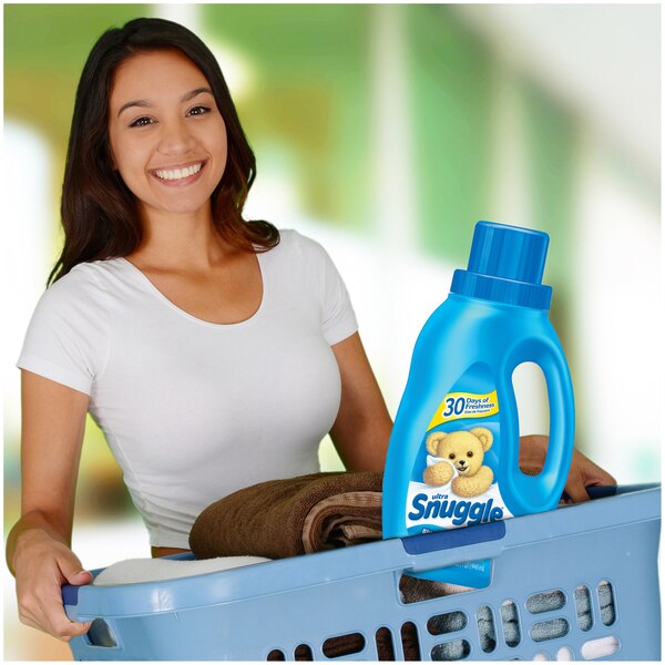 Snuggle Liquid Fabric Softener, Blue Sparkle, 32 oz, 40 Loads