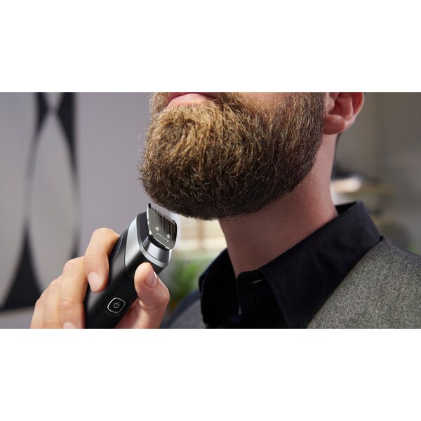 Philips Norelco Multigroom 5000 18-piece All-in-One Trimmer