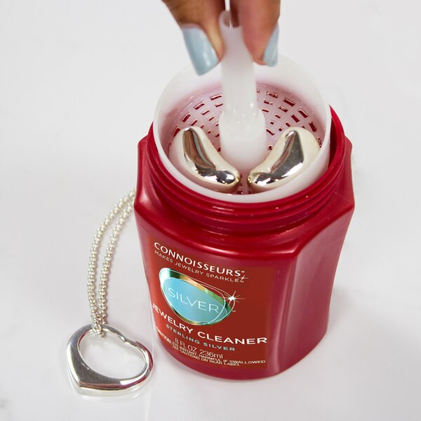 Connoisseurs Revitalizing Jewelry Cleaner for Silver