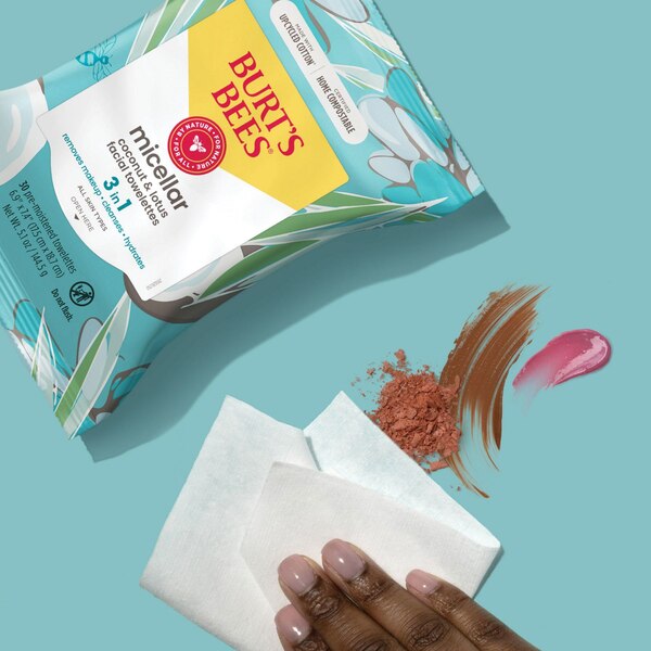 Burt's Bees Micellar Facial Towelettes with Coconut and Lotus, 30 CT