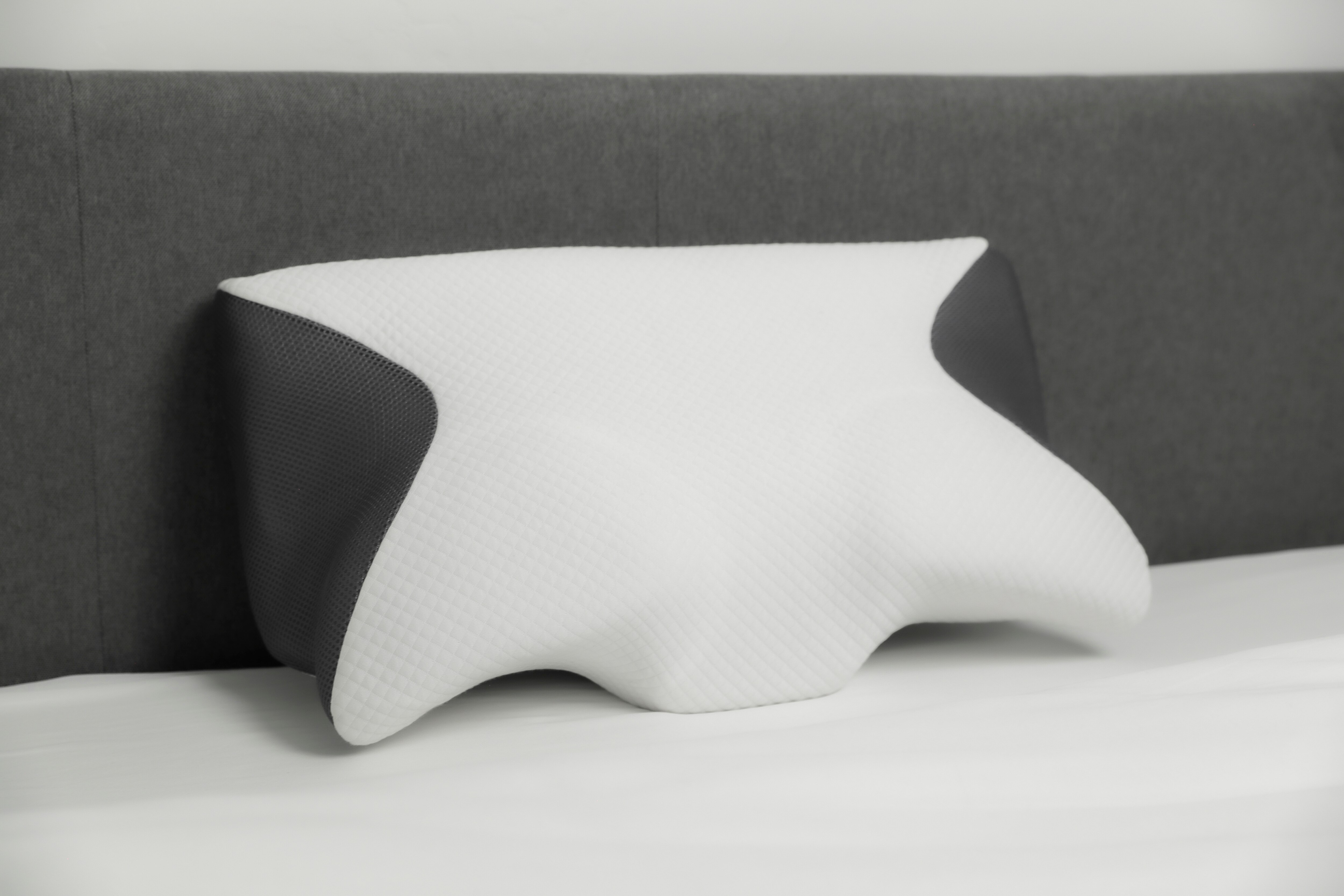 Carbon SnoreX Anti-Snore Pillow