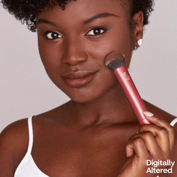 Real Techniques Expert Face Brush
