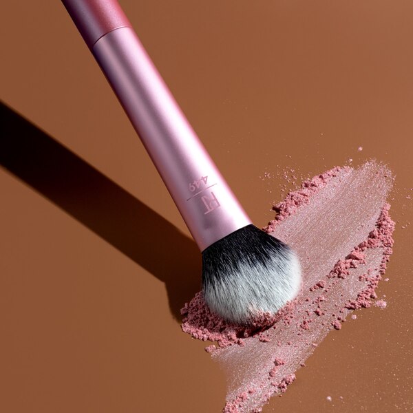 Real Techniques Tapered Cheek Brush