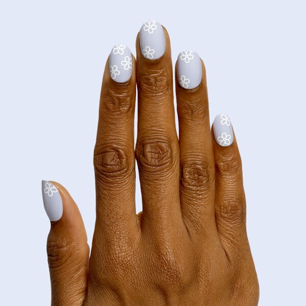 Olive & June Super Stick Press On Nails