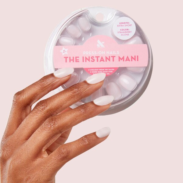 Olive & June Instant Mani Press-On Nails, Strawberry Scone