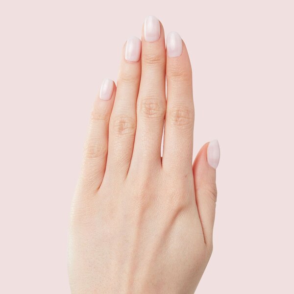 Olive & June Instant Mani Press-On Nails, Strawberry Scone