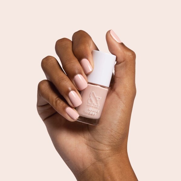 Olive & June Quick Dry Nail Polish