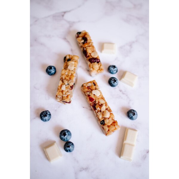 House of Macadamia, Blueberry White Chocolate Snack Bar, 1.41 oz