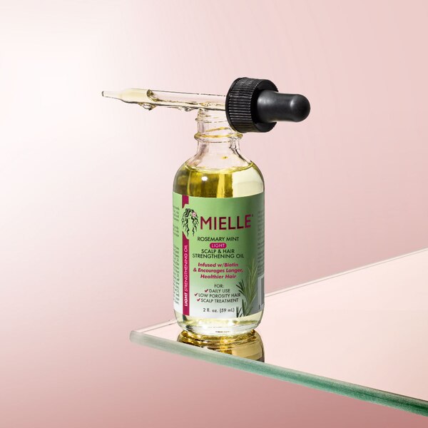 Mielle Rosemary Mint Light Scalp & Hair Strengthening Oil, 2 OZ