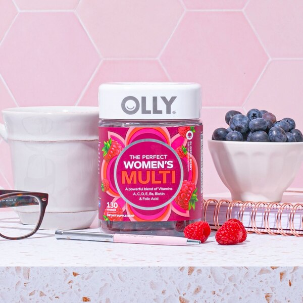 OLLY Women's Multivitamin Gummies, Berry, 130 CT
