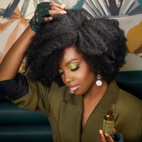Mielle Rosemary Mint Scalp & Hair Strengthening Oil, 2 OZ