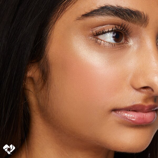 Frilliance Illuminating Cream Self Glow Highlighter