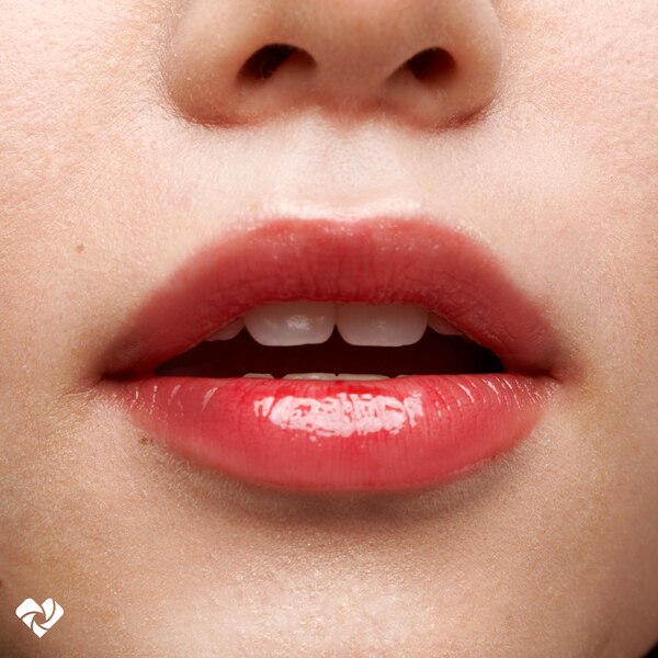 Frilliance Moisturizing Lip Gloss