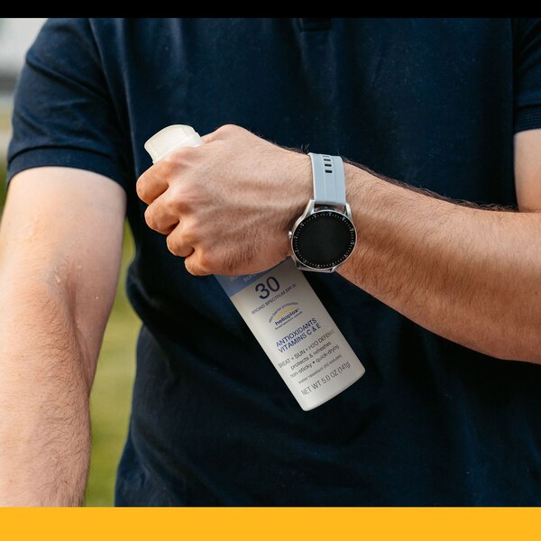 Neutrogena Sport Active Defense Sunscreen Spray, SPF 30
