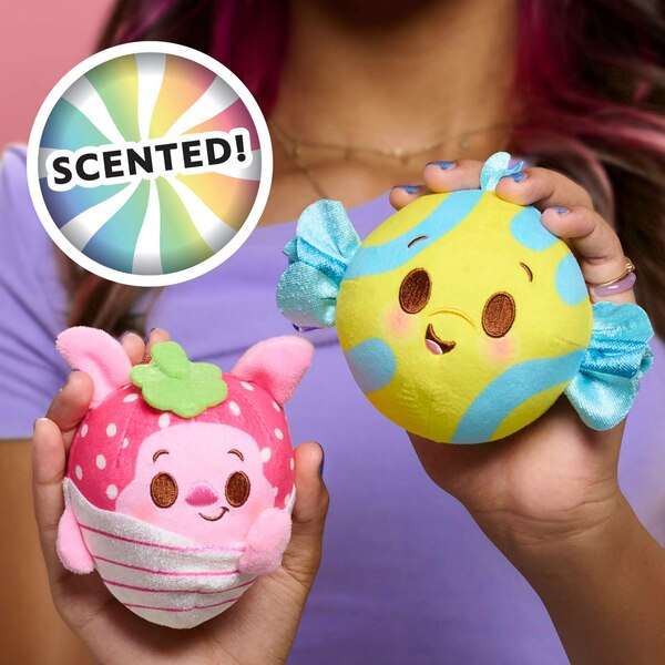 Disney Munchlings Single Serve Scented Collectible Plush, Blind Pack