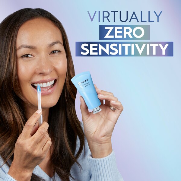 Crest 3D White Daily Whitening Serum Treatment with LED Accelerator Light