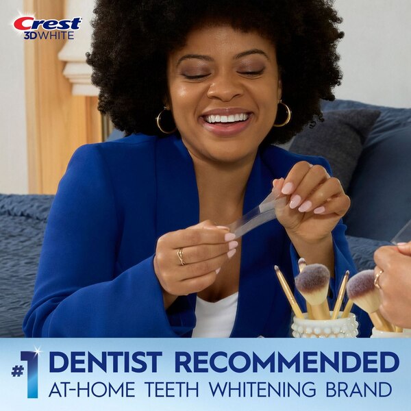 Crest 3D Whitestrips Dental Whitening Kit, Noticeably White, 10 Treatments