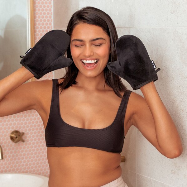 b.tan i don't want tan on my hands Tanning Mitt