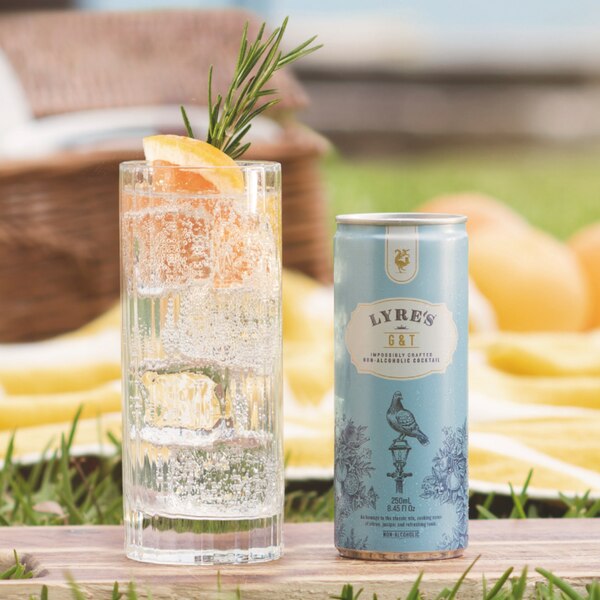 LYRES Non-Alcoholic Gin and Tonic
