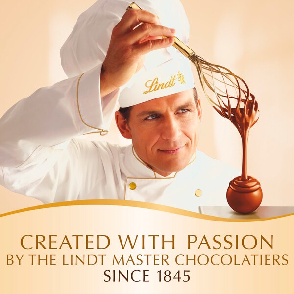Lindt Lindor White Chocolate Candy Truffles, Chocolates with Smooth, Melting Truffle Center, 15.2 oz