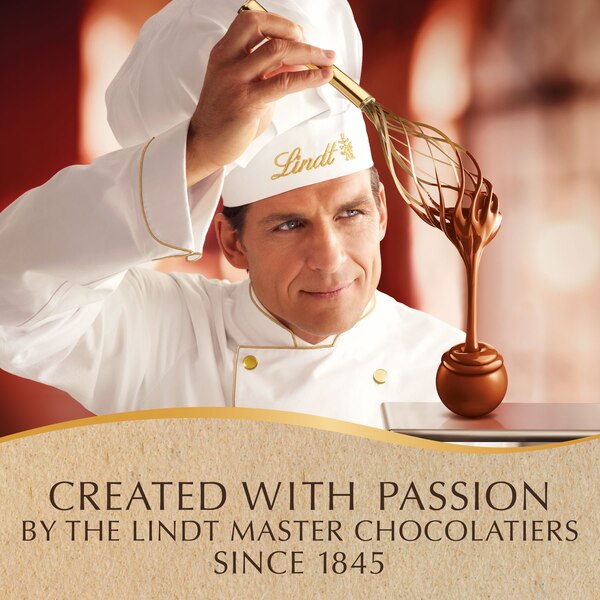 Lindt Lindor OatMilk Chocolate Truffles, Non-Dairy Chocolate Truffles with Smooth, Melting Truffle Center, 5.1 oz