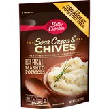 Betty Crocker Sour Cream & Chives Mashed Potatoes, 4.7 OZ, thumbnail image 1 of 3