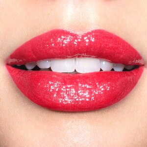 gloss lipstick