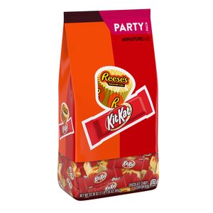 Hershey's Party Bag Reeses & Kit Kat Assorment Chocolate Mix, 35.12 Oz - 33.36 Oz , CVS