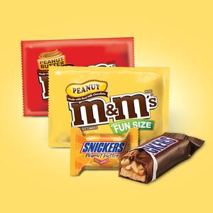 M M S And Snickers Candy Peanut Peanut Butter Variety Mix Bag 32 2 Oz Cvs Pharmacy