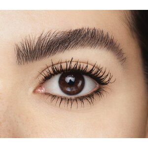 eyes with mascara