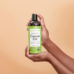 Sky Organics Organic Moisturizing Castor Oil for Eyelashes, Hair and Skin, 16 OZ Sky Organics Organic Moisturizing Castor Oil for Eyelashes, Hair and Skin, 16 OZ
